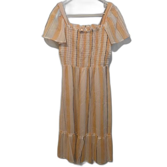 LC Lauren Conrad Smocked Flutter-Sleeve Dress M - Picture 1 of 6